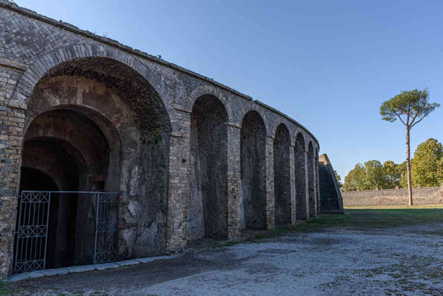 051 - Italia - Pompeya - parque arqueológico de Pompeya - Anfiteatro.jpg